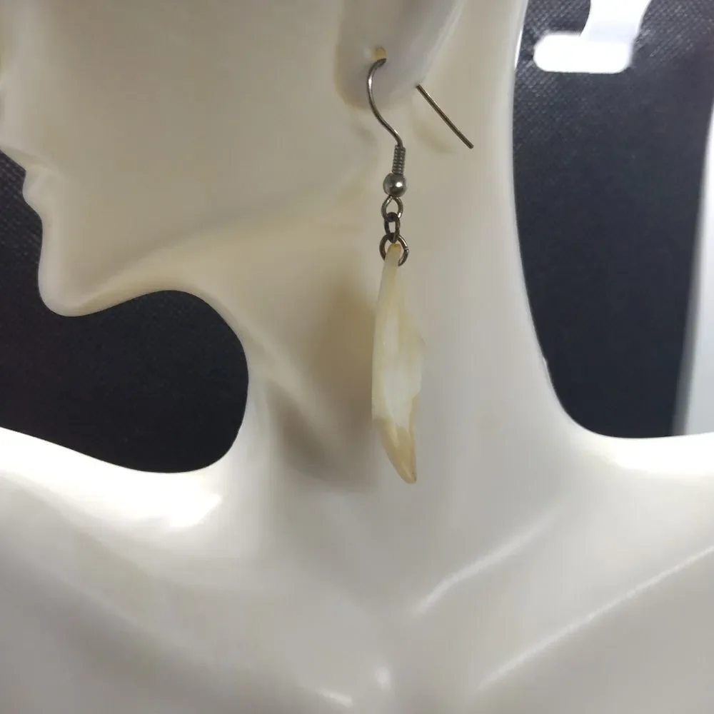 Brilliantly carved mother of pearl shell diamond‎ shaped earrings